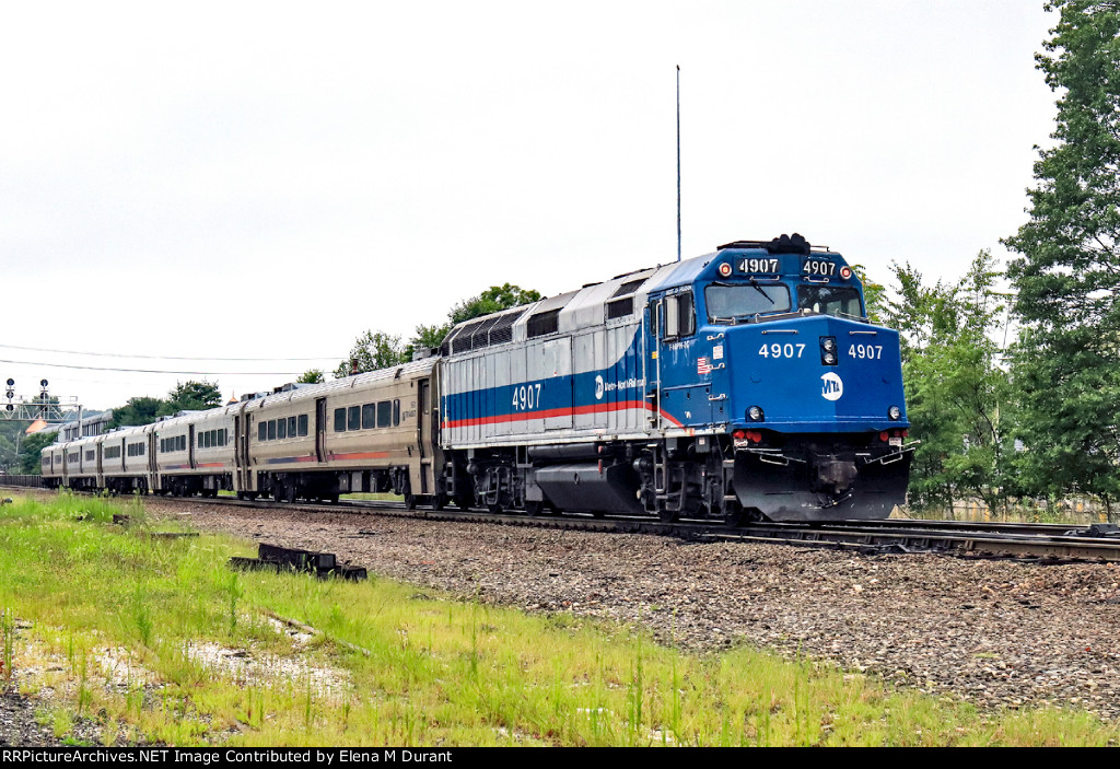 MNCR 4907 on train 1264